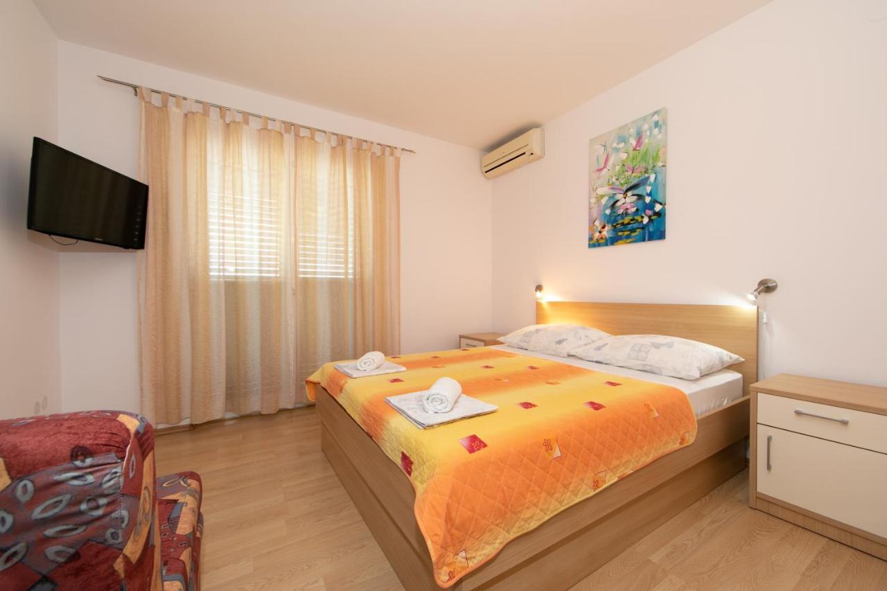Apartments Maja Tucepi Bagian luar foto